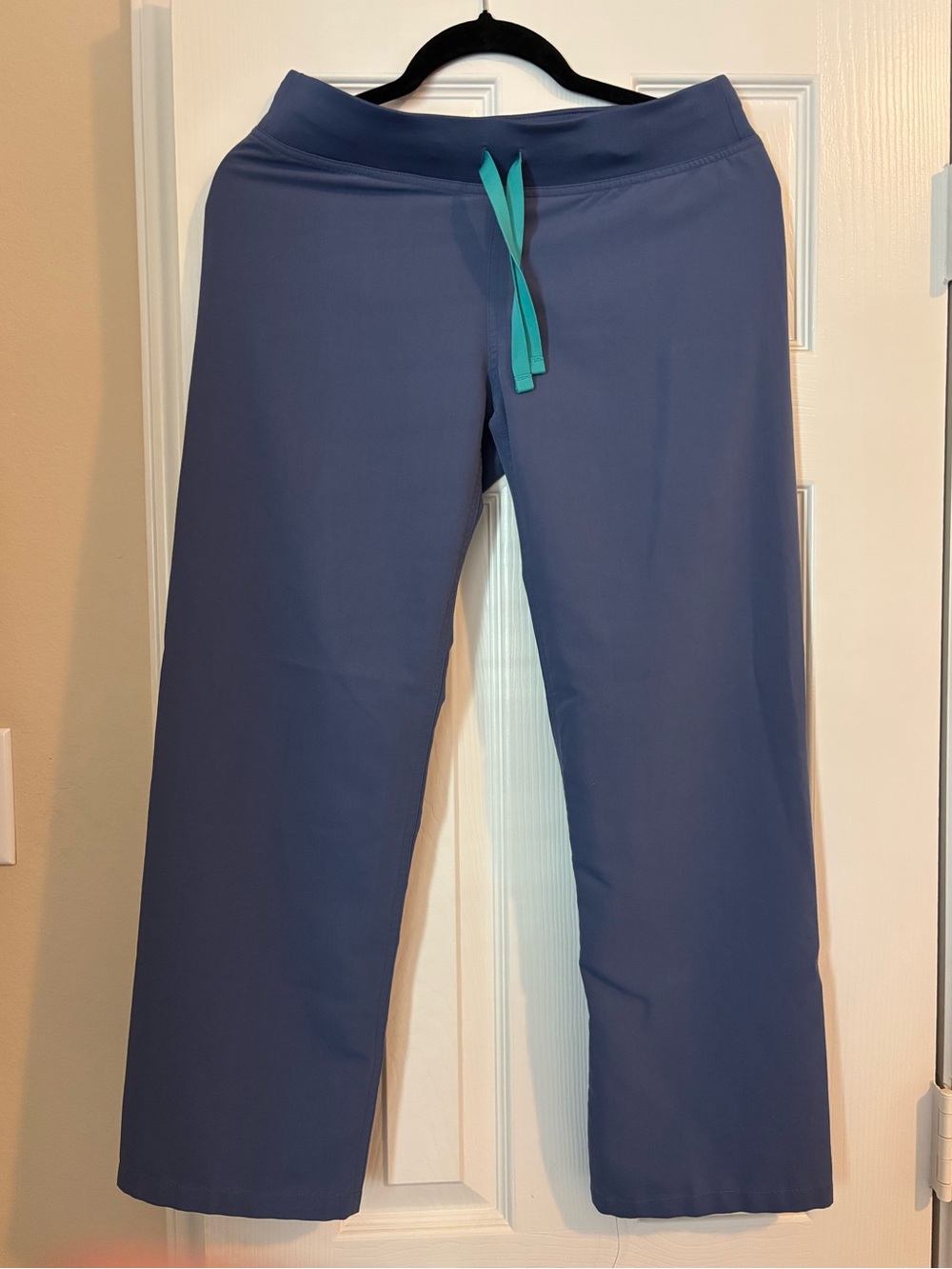 Figs Women’s Slate Blue Scrub Pants with Teal Drawstring.